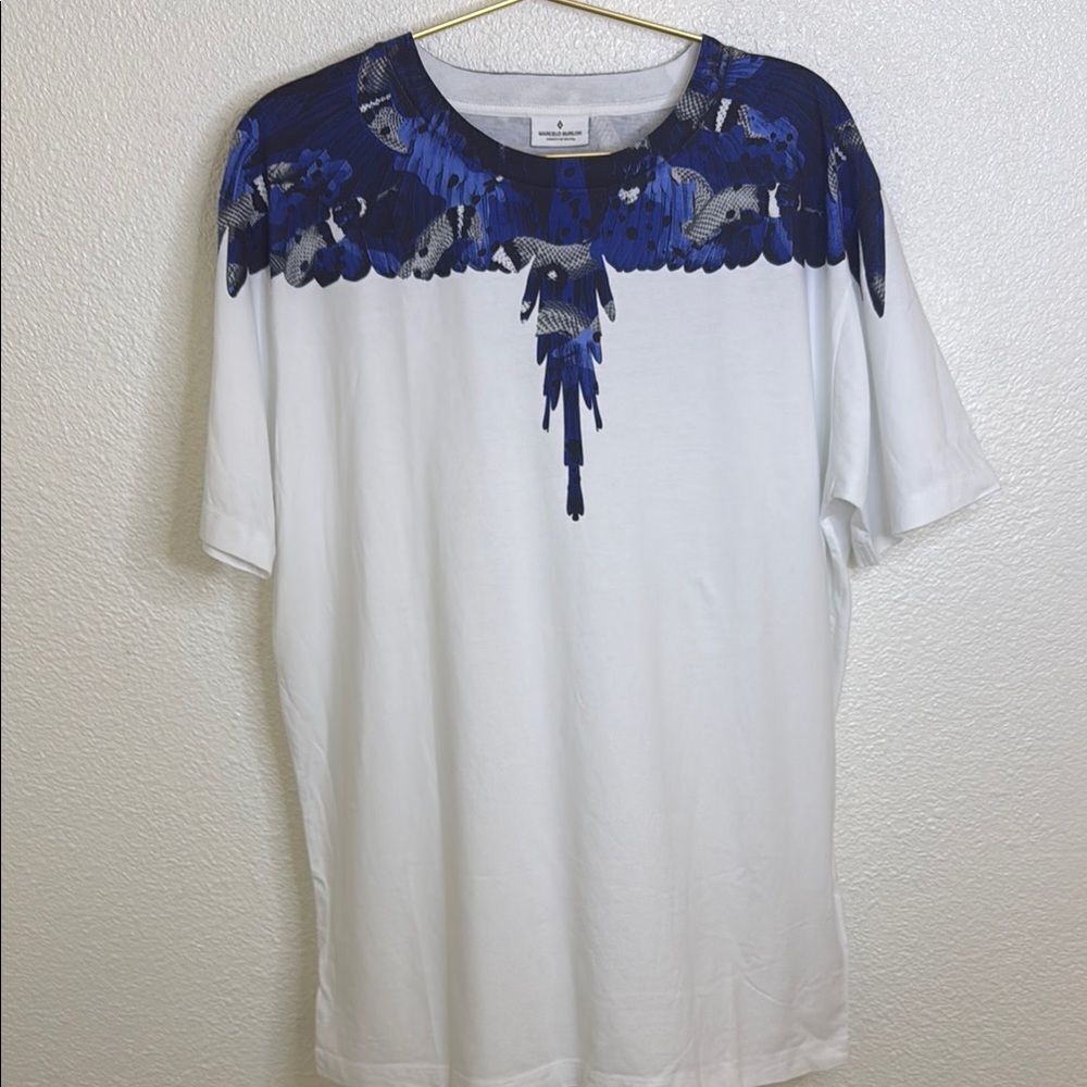 Men's White and Blue Graphic T-Shirt